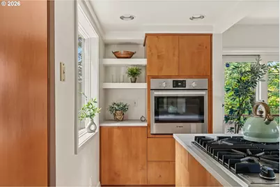 4915 SW Barnes Rd, Portland, OR 97221 - Photo 16