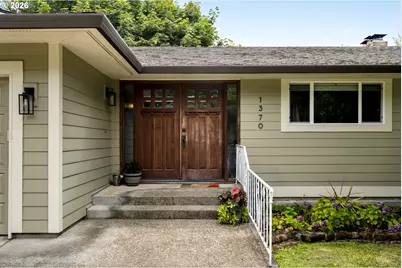 1370 SE Eastwood Ct, Milwaukie, OR 97267 - Photo 2