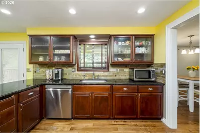 1370 SE Eastwood Ct, Milwaukie, OR 97267 - Photo 16
