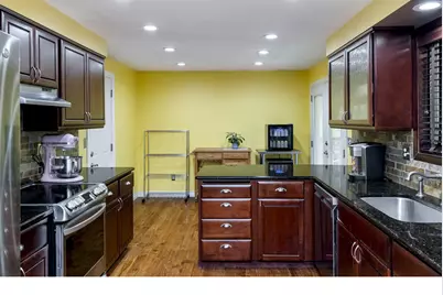1370 SE Eastwood Ct, Milwaukie, OR 97267 - Photo 14
