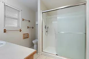 300 Ridgeway St, Sutherlin, OR 97479 - Photo 16