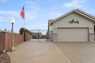 300 Ridgeway St, Sutherlin, OR 97479 - Photo 4