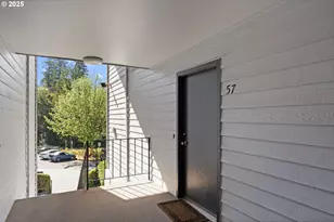 16718 SW Gleneagle Dr, Sherwood, OR 97140 - Photo 4