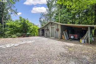 42092 Holden Creek Ln, Springfield, OR 97478 - Photo 40