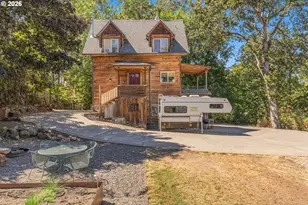 2260 Sherman Ave, Hood River, OR 97031 - Photo 1