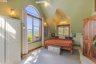 2260 Sherman Ave, Hood River, OR 97031 - Photo 16