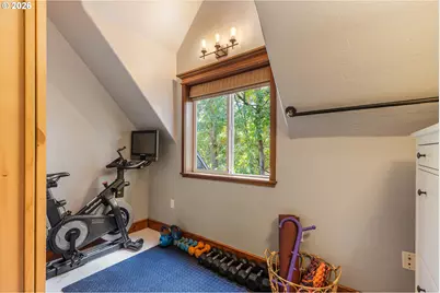 2260 Sherman Ave, Hood River, OR 97031 - Photo 22