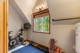 2260 Sherman Ave, Hood River, OR 97031 - Photo 22