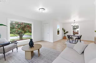 10405 Northeast Pacific Street, Portland, OR 97220 - Photo 8