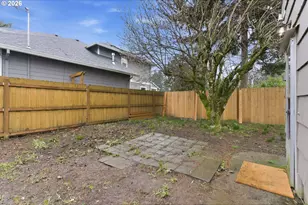 10405 Northeast Pacific Street, Portland, OR 97220 - Photo 26