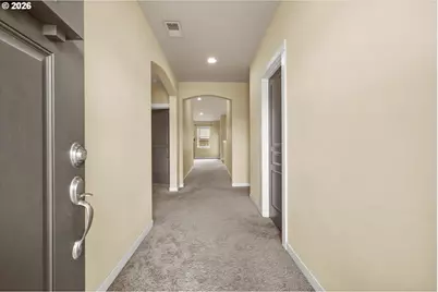 2433 NW Hazelwood Ave, Redmond, OR 97756 - Photo 4