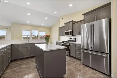 2433 NW Hazelwood Ave, Redmond, OR 97756 - Photo 10