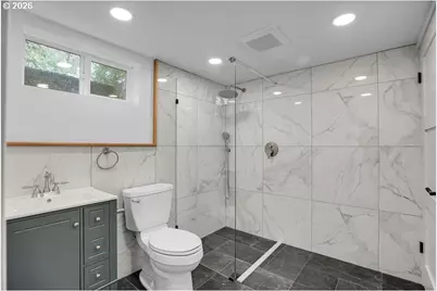 1915 NE Bryant St, Portland, OR 97211 - Photo 18