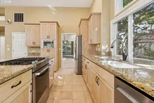 7750 SW Red Hawk Ct, Portland, OR 97210 - Photo 10