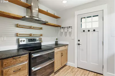 7214 NE 9th Ave, Portland, OR 97211 - Photo 10