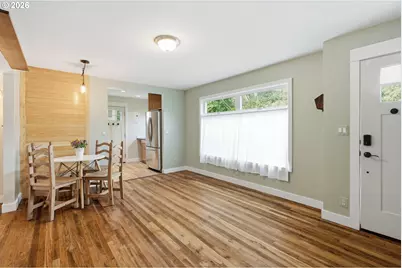 7214 NE 9th Ave, Portland, OR 97211 - Photo 4
