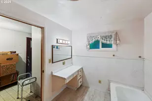 92688 Libby Ln, Coos Bay, OR 97420 - Photo 6