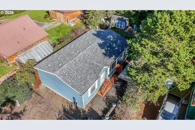6824 SW Galley Ave, Lincoln City, OR 97367 - Photo 2