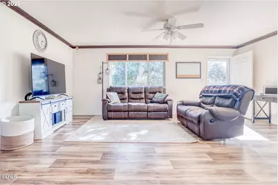 6824 SW Galley Ave, Lincoln City, OR 97367 - Photo 8