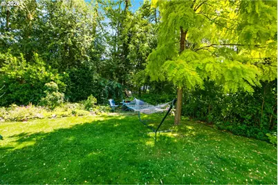 4920 SW 31st Dr, Portland, OR 97239 - Photo 28