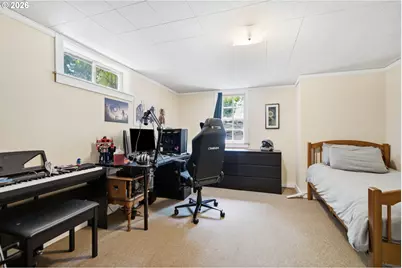 4920 SW 31st Dr, Portland, OR 97239 - Photo 14