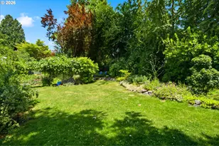 4920 SW 31st Dr, Portland, OR 97239 - Photo 30