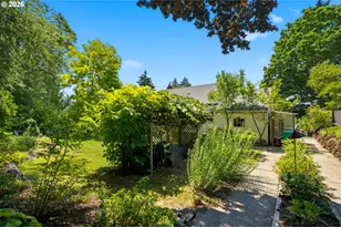 4920 SW 31st Dr, Portland, OR 97239 - Photo 22