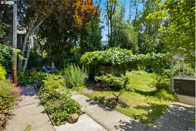 4920 SW 31st Dr, Portland, OR 97239 - Photo 34