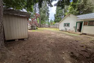 1327 Ash Ave, Cottage Grove, OR 97424 - Photo 18