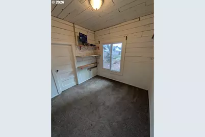 1327 Ash Ave, Cottage Grove, OR 97424 - Photo 8