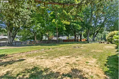 21886 SW Martinazzi Ave, Tualatin, OR 97062 - Photo 32