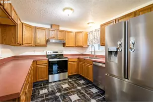 1855 NW Jillanne Ct, McMinnville, OR 97128 - Photo 10