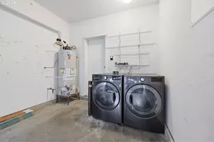 8361 SW 24th Ave, Portland, OR 97219 - Photo 28