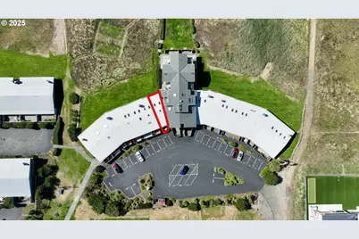 101 13th St #209, Gearhart, OR 97138 - Photo 2