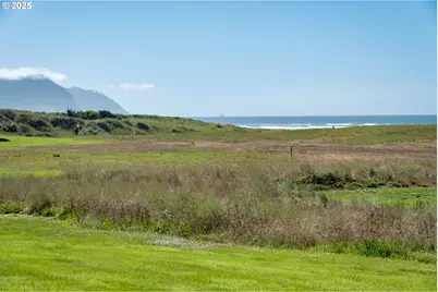 101 13th St #209, Gearhart, OR 97138 - Photo 4