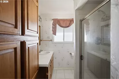 8530 SW Birch St, Portland, OR 97223 - Photo 32