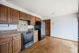 8530 SW Birch St, Portland, OR 97223 - Photo 12
