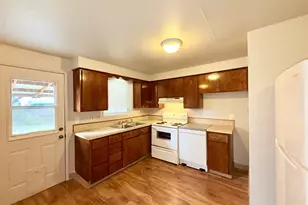 10901 NE 7th St, Vancouver, WA 98664 - Photo 16