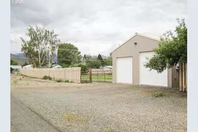 2305 16th St, Baker City, OR 97814 - Photo 26