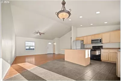 114 18th St, La Grande, OR 97850 - Photo 4