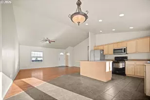 114 18th St, La Grande, OR 97850 - Photo 4