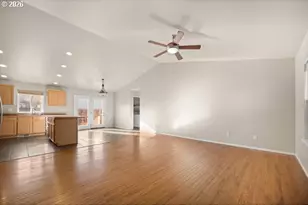 114 18th St, La Grande, OR 97850 - Photo 2