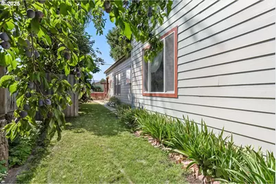 2420 9th St, Baker City, OR 97814 - Photo 8