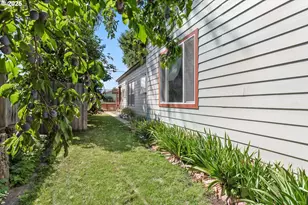 2420 9th St, Baker City, OR 97814 - Photo 8