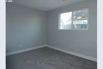 141 Hood St, Oregon City, OR 97045 - Photo 6