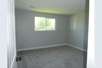 141 Hood St, Oregon City, OR 97045 - Photo 8