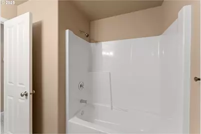 675 NE Cummins St, Roseburg, OR 97470 - Photo 26