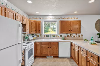 1123 N Gardner Ave, Stayton, OR 97383 - Photo 8