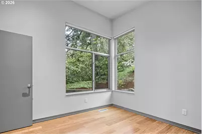 3741 SW Sweetbriar Dr, Portland, OR 97221 - Photo 26