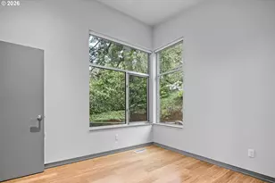 3741 SW Sweetbriar Dr, Portland, OR 97221 - Photo 26